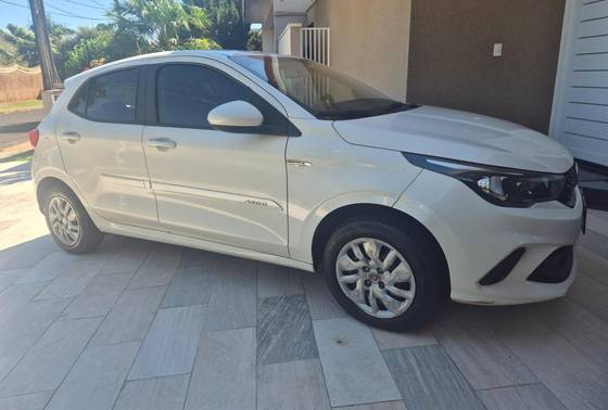 FIAT ARGO 1.0 FIREFLY FLEX DRIVE MANUAL FIAT ARGO 1.0 FIREFLY FLEX DRIVE MANUAL